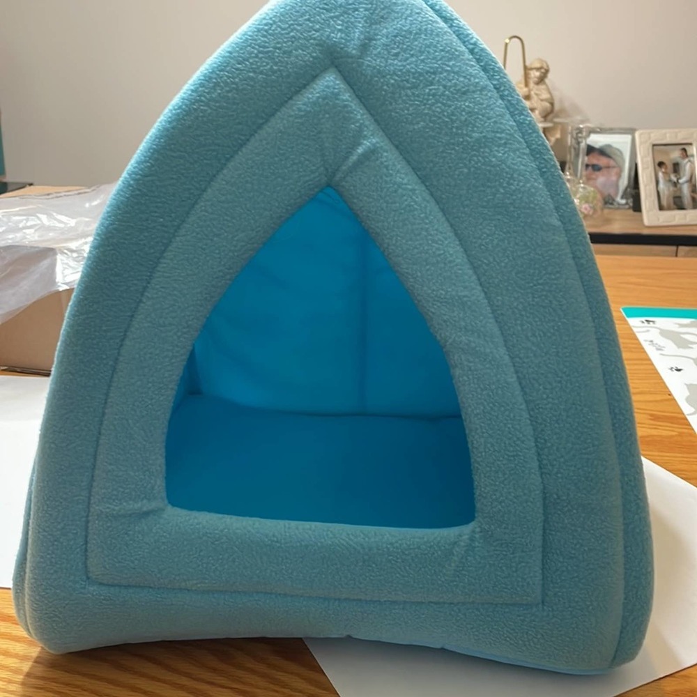 Cat House Indoor Bed with removable Foam Cushion. Pet Tent for Small Animals
